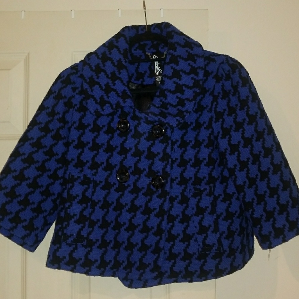 Black and blue houndstooth